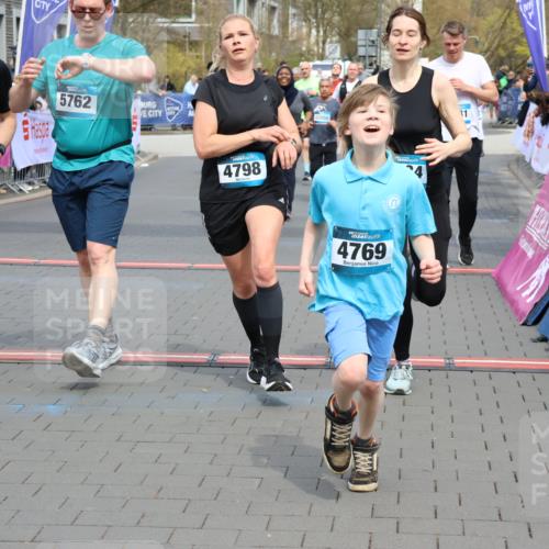12.04.2026 - 45. Internationalen Wilhelmsburger Insellauf Strokosch-Dieckow http://msf.ph/oto/9466541 12.04.2026 13:11:17 Ziel 4969, 5762, 4769, 4798, 4134, 4799, 5681, 2897, 3462, 5160, 5768 meine-sportfotos.de