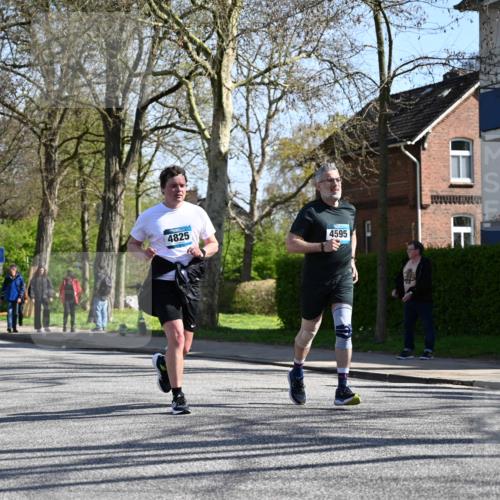 12.04.2026 - 45. Internationalen Wilhelmsburger Insellauf J. Mangold http://msf.ph/oto/9466565 12.04.2026 11:02:27 Ziel 4069, 2985, 3505, 3009, 2962, 2919, 2418, 2398, 4595, 4597, 4825, 2122, 3878, 2016, 3052, 4513, 2168, 2168, 3910, 3700, 3716, 3223, 4246, 4382, 5816 meine-sportfotos.de