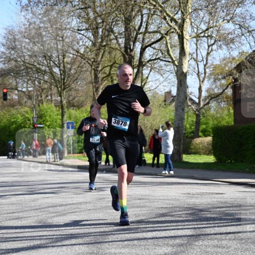 12.04.2026 - 45. Internationalen Wilhelmsburger Insellauf J. Mangold http://msf.ph/oto/9466616 12.04.2026 11:02:37 Ziel 2418, 2398, 4595, 4597, 4825, 2122, 3878, 2016, 3052, 4513, 2168, 3910, 3700, 3716, 3223, 4246, 4382, 5816, 4382, 5816, 3384, 2950 meine-sportfotos.de
