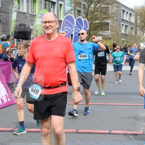 12.04.2026 - 45. Internationalen Wilhelmsburger Insellauf Strokosch-Dieckow http://msf.ph/oto/9466620 12.04.2026 13:11:09 Ziel 3407, 3948, 3949, 4540, 2315, 5494, 4909, 5004, 4969, 5762 meine-sportfotos.de