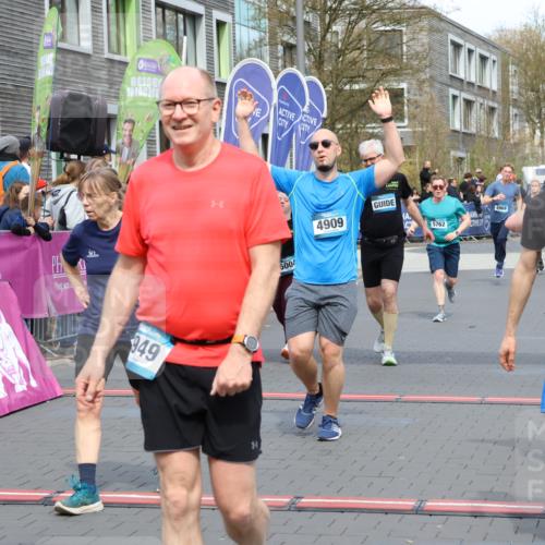 12.04.2026 - 45. Internationalen Wilhelmsburger Insellauf Strokosch-Dieckow http://msf.ph/oto/9466627 12.04.2026 13:11:09 Ziel 3407, 3948, 3949, 4540, 2315, 5494, 4909, 5004, 4969, 5762 meine-sportfotos.de