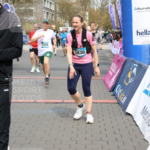12.04.2026 - 45. Internationalen Wilhelmsburger Insellauf Strokosch-Dieckow http://msf.ph/oto/9466635 12.04.2026 13:11:05 Ziel 5444, 5443, 5830, 5259, 3407, 3948, 3949, 4540, 2315, 5494, 4909 meine-sportfotos.de