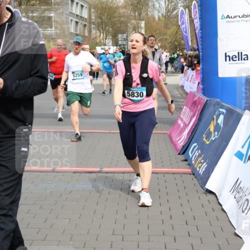 12.04.2026 - 45. Internationalen Wilhelmsburger Insellauf Strokosch-Dieckow http://msf.ph/oto/9466655 12.04.2026 13:11:04 Ziel 3285, 3288, 5444, 5443, 5830, 5259, 3407, 3948, 3949, 4540, 2315, 5494 meine-sportfotos.de