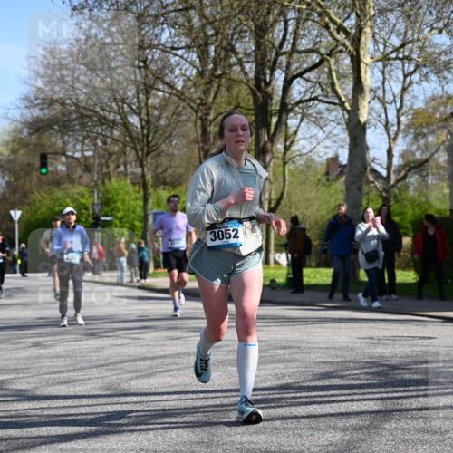 12.04.2026 - 45. Internationalen Wilhelmsburger Insellauf J. Mangold http://msf.ph/oto/9466675 12.04.2026 11:02:44 Ziel 4825, 2122, 3878, 2016, 3052, 4513, 2168, 3910, 3700, 3716, 3223, 4246, 4382, 5816, 3384, 2950, 5460, 4141, 2422 meine-sportfotos.de