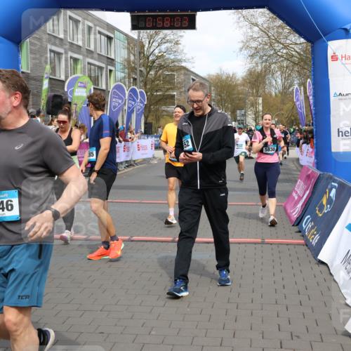 12.04.2026 - 45. Internationalen Wilhelmsburger Insellauf Strokosch-Dieckow http://msf.ph/oto/9466697 12.04.2026 13:11:02 Ziel 4579, 4356, 3445, 3446, 4562, 3654, 3269, 4552, 3285, 3288, 5444, 5443, 5830, 5259, 3407, 3948, 3949 meine-sportfotos.de