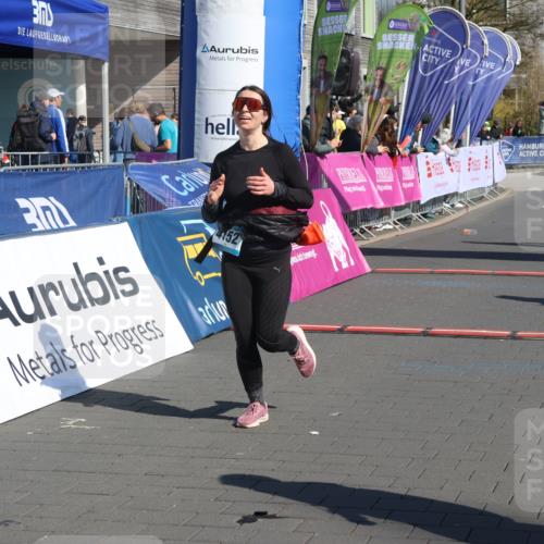 12.04.2026 - 45. Internationalen Wilhelmsburger Insellauf Strokosch-Dieckow http://msf.ph/oto/9466724 12.04.2026 11:00:44 Ziel 2977, 4107, 4152, 2646, 4991, 4993 meine-sportfotos.de