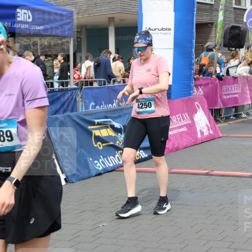 12.04.2026 - 45. Internationalen Wilhelmsburger Insellauf Strokosch-Dieckow http://msf.ph/oto/9466765 12.04.2026 13:10:54 Ziel 4250, 5612, 3338, 5704, 4578, 4579, 4356, 3445, 3446 meine-sportfotos.de