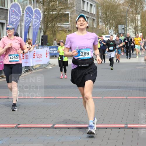 12.04.2026 - 45. Internationalen Wilhelmsburger Insellauf Strokosch-Dieckow http://msf.ph/oto/9466779 12.04.2026 13:10:50 Ziel 2289, 4250, 5612 meine-sportfotos.de
