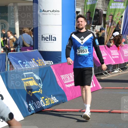 12.04.2026 - 45. Internationalen Wilhelmsburger Insellauf Strokosch-Dieckow http://msf.ph/oto/9466791 12.04.2026 11:00:54 Ziel 3953 meine-sportfotos.de