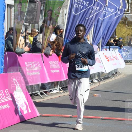 12.04.2026 - 45. Internationalen Wilhelmsburger Insellauf Strokosch-Dieckow http://msf.ph/oto/9466808 12.04.2026 11:00:59 Ziel 3373, 4632, 2389 meine-sportfotos.de
