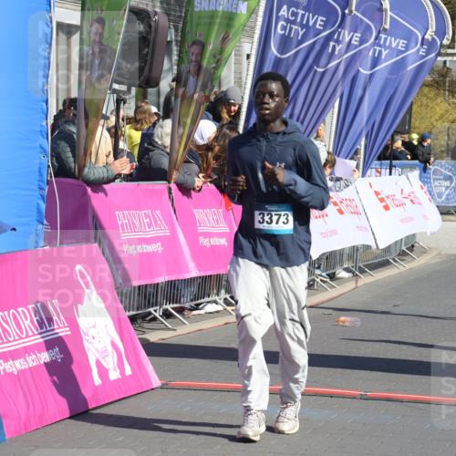12.04.2026 - 45. Internationalen Wilhelmsburger Insellauf Strokosch-Dieckow http://msf.ph/oto/9466814 12.04.2026 11:00:59 Ziel 3373, 4632, 2389 meine-sportfotos.de