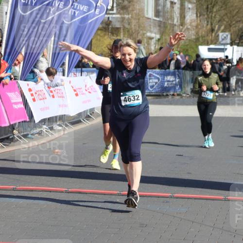 12.04.2026 - 45. Internationalen Wilhelmsburger Insellauf Strokosch-Dieckow http://msf.ph/oto/9466834 12.04.2026 11:01:01 Ziel 3373, 4632, 2389 meine-sportfotos.de