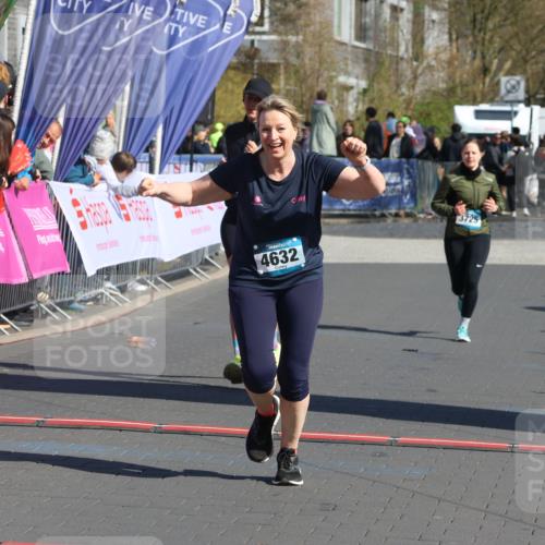 12.04.2026 - 45. Internationalen Wilhelmsburger Insellauf Strokosch-Dieckow http://msf.ph/oto/9466843 12.04.2026 11:01:01 Ziel 3373, 4632, 2389 meine-sportfotos.de