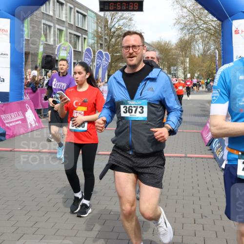 12.04.2026 - 45. Internationalen Wilhelmsburger Insellauf Strokosch-Dieckow http://msf.ph/oto/9466852 12.04.2026 13:10:39 Ziel 2743, 3673, 4961, 3919, 3793, 3549, 5646, 5287, 4910, 4278, 4935 meine-sportfotos.de