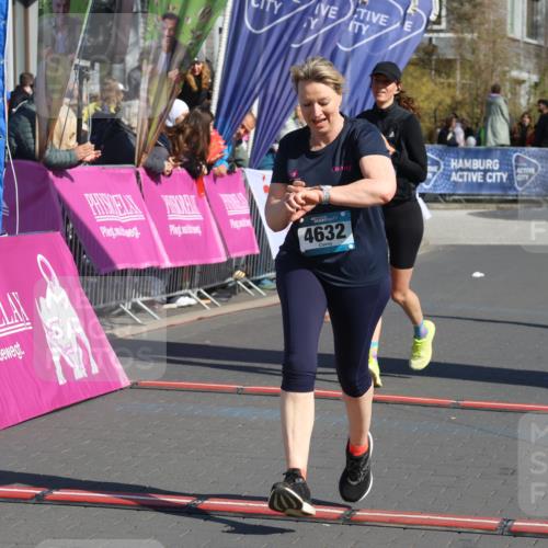 12.04.2026 - 45. Internationalen Wilhelmsburger Insellauf Strokosch-Dieckow http://msf.ph/oto/9466860 12.04.2026 11:01:02 Ziel 3373, 4632, 2389, 3725 meine-sportfotos.de