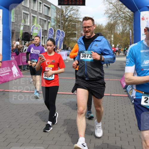 12.04.2026 - 45. Internationalen Wilhelmsburger Insellauf Strokosch-Dieckow http://msf.ph/oto/9466862 12.04.2026 13:10:39 Ziel 2743, 3673, 4961, 3919, 3793, 3549, 5646, 5287, 4910, 4278, 4935 meine-sportfotos.de