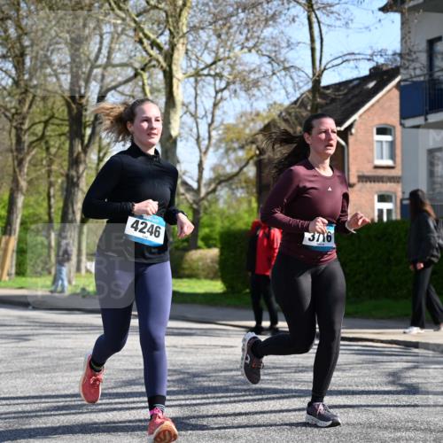 12.04.2026 - 45. Internationalen Wilhelmsburger Insellauf J. Mangold http://msf.ph/oto/9466876 12.04.2026 11:03:00 Ziel 4513, 2168, 3910, 3700, 3716, 3223, 4246, 4382, 5816, 3384, 2950, 5460, 4141, 2422, 4732 meine-sportfotos.de