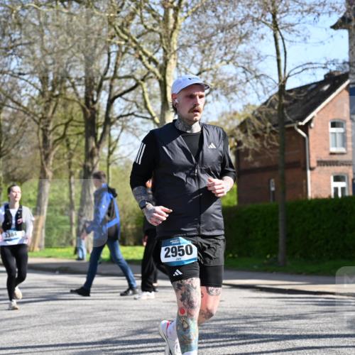 12.04.2026 - 45. Internationalen Wilhelmsburger Insellauf J. Mangold http://msf.ph/oto/9466907 12.04.2026 11:03:08 Ziel 3700, 3716, 3223, 4246, 4382, 5816, 3384, 2950, 5460, 4141, 2422, 4732, 2914, 5842 meine-sportfotos.de