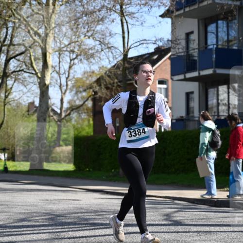 12.04.2026 - 45. Internationalen Wilhelmsburger Insellauf J. Mangold http://msf.ph/oto/9466924 12.04.2026 11:03:10 Ziel 3700, 3716, 3223, 4246, 4382, 5816, 3384, 2950, 5460, 4141, 2422, 4732, 4732, 2914, 5842 meine-sportfotos.de