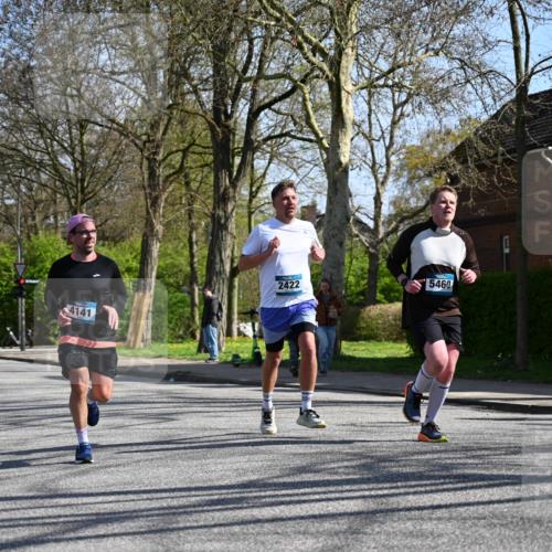 12.04.2026 - 45. Internationalen Wilhelmsburger Insellauf J. Mangold http://msf.ph/oto/9466949 12.04.2026 11:03:18 Ziel 3384, 2950, 5460, 4141, 2422, 4732, 2914, 5842, 5842, 2005 meine-sportfotos.de