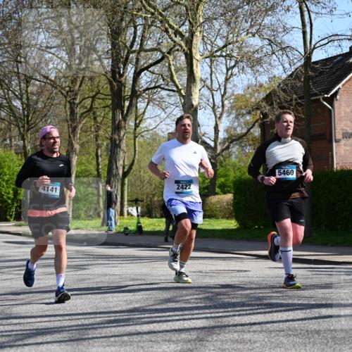 12.04.2026 - 45. Internationalen Wilhelmsburger Insellauf J. Mangold http://msf.ph/oto/9466953 12.04.2026 11:03:18 Ziel 3384, 2950, 5460, 4141, 2422, 4732, 2914, 5842, 5842, 2005 meine-sportfotos.de