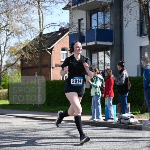 12.04.2026 - 45. Internationalen Wilhelmsburger Insellauf J. Mangold http://msf.ph/oto/9466976 12.04.2026 11:03:43 Ziel 4732, 2914, 5842, 2005, 2221, 3027, 3015, 3015, 5533, 2664, 5792, 4059, 4489 meine-sportfotos.de