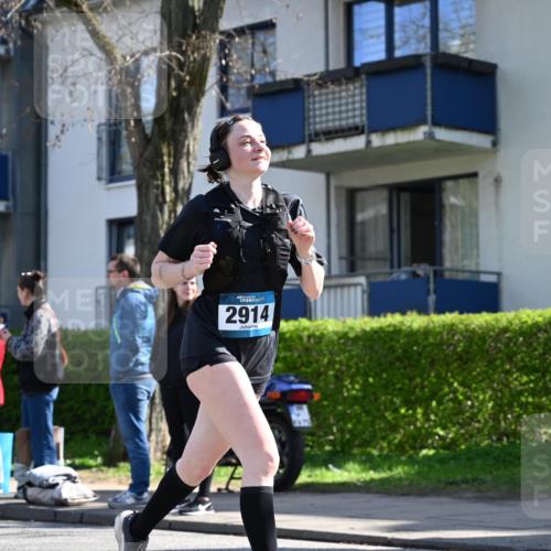 12.04.2026 - 45. Internationalen Wilhelmsburger Insellauf J. Mangold http://msf.ph/oto/9466989 12.04.2026 11:03:44 Ziel 4732, 2914, 5842, 2005, 2221, 3027, 3015, 5533, 2664, 5792, 4059, 4489, 4686 meine-sportfotos.de