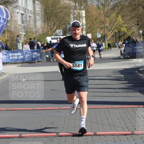 12.04.2026 - 45. Internationalen Wilhelmsburger Insellauf Strokosch-Dieckow http://msf.ph/oto/9466994 12.04.2026 11:01:25 Ziel 5581 meine-sportfotos.de