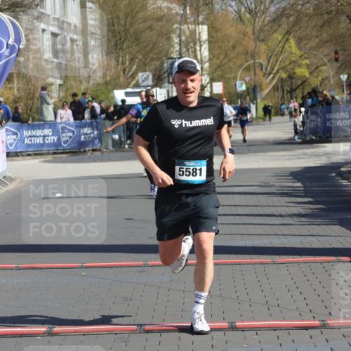 12.04.2026 - 45. Internationalen Wilhelmsburger Insellauf Strokosch-Dieckow http://msf.ph/oto/9467005 12.04.2026 11:01:25 Ziel 5581 meine-sportfotos.de