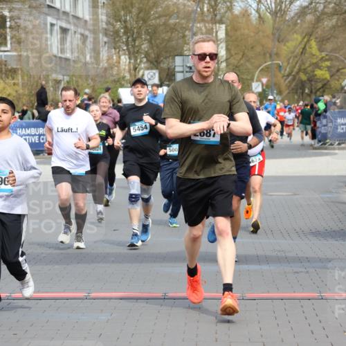 12.04.2026 - 45. Internationalen Wilhelmsburger Insellauf Strokosch-Dieckow http://msf.ph/oto/9467068 12.04.2026 13:10:19 Ziel 3807, 4794, 2687, 5090, 5256, 4419, 5454, 5624, 5005 meine-sportfotos.de