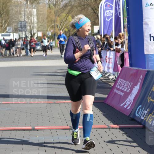 12.04.2026 - 45. Internationalen Wilhelmsburger Insellauf Strokosch-Dieckow http://msf.ph/oto/9467111 12.04.2026 11:16:57 Ziel 3543, 2329 meine-sportfotos.de
