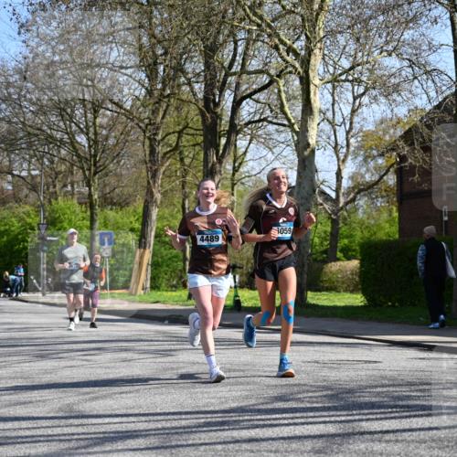 12.04.2026 - 45. Internationalen Wilhelmsburger Insellauf J. Mangold http://msf.ph/oto/9467130 12.04.2026 11:04:15 Ziel 3027, 3015, 5533, 2664, 5792, 4059, 4489, 4686, 3615, 3615, 2211, 3978, 4484, 4486, 3678, 2204, 5570, 3679, 3064 meine-sportfotos.de