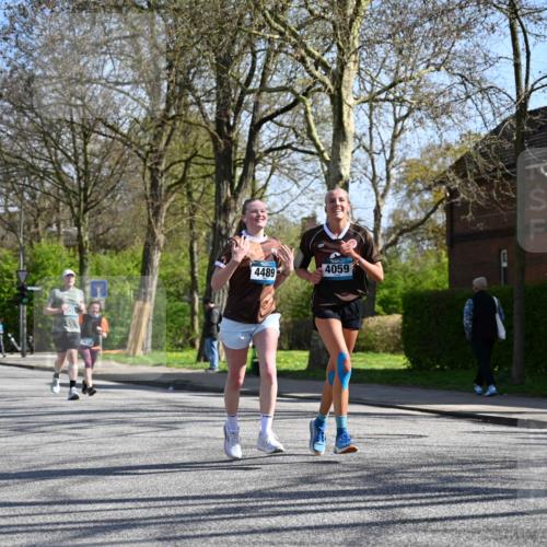 12.04.2026 - 45. Internationalen Wilhelmsburger Insellauf J. Mangold http://msf.ph/oto/9467134 12.04.2026 11:04:16 Ziel 3027, 3015, 5533, 2664, 5792, 4059, 4489, 4686, 3615, 2211, 3978, 4484, 4486, 3678, 2204, 5570, 3679, 3064, 2225 meine-sportfotos.de