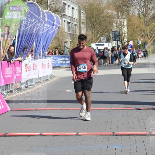 12.04.2026 - 45. Internationalen Wilhelmsburger Insellauf Strokosch-Dieckow http://msf.ph/oto/9467146 12.04.2026 11:17:06 Ziel 5756, 3891 meine-sportfotos.de
