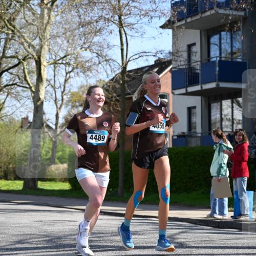 12.04.2026 - 45. Internationalen Wilhelmsburger Insellauf J. Mangold http://msf.ph/oto/9467153 12.04.2026 11:04:17 Ziel 3027, 3015, 5533, 2664, 5792, 4059, 4489, 4686, 3615, 2211, 3978, 4484, 4486, 3678, 2204, 5570, 2204, 5570, 3679, 3064, 2225 meine-sportfotos.de