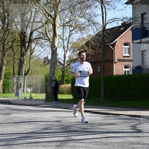 12.04.2026 - 45. Internationalen Wilhelmsburger Insellauf J. Mangold http://msf.ph/oto/9467191 12.04.2026 11:04:26 Ziel 2664, 5792, 4059, 4489, 4686, 3615, 2211, 3978, 4484, 4486, 3678, 3678, 2204, 5570, 3679, 3064, 2225, 2203, 2415, 3130, 4286 meine-sportfotos.de