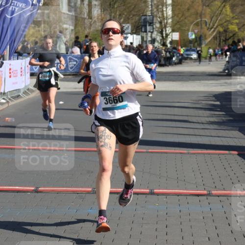 12.04.2026 - 45. Internationalen Wilhelmsburger Insellauf Strokosch-Dieckow http://msf.ph/oto/9467194 12.04.2026 11:01:36 Ziel 2229, 3660, 2880 meine-sportfotos.de