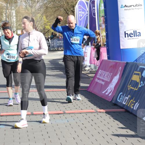 12.04.2026 - 45. Internationalen Wilhelmsburger Insellauf Strokosch-Dieckow http://msf.ph/oto/9467231 12.04.2026 11:17:12 Ziel 4590, 2828 meine-sportfotos.de