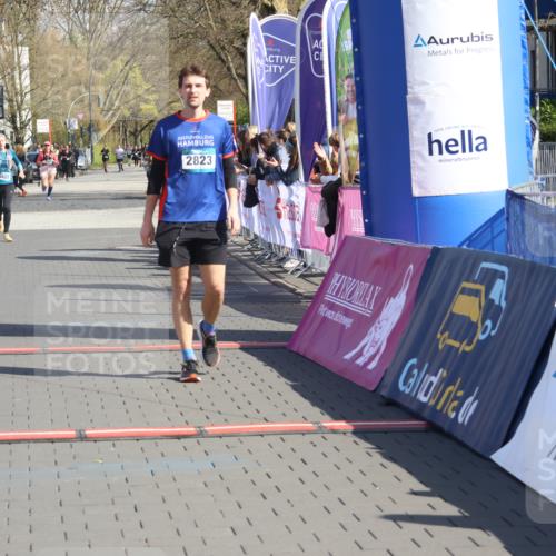12.04.2026 - 45. Internationalen Wilhelmsburger Insellauf Strokosch-Dieckow http://msf.ph/oto/9467266 12.04.2026 11:17:18 Ziel 2823 meine-sportfotos.de