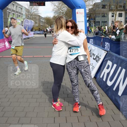 12.04.2026 - 45. Internationalen Wilhelmsburger Insellauf Strokosch-Dieckow http://msf.ph/oto/9467280 12.04.2026 13:10:12 Ziel 5760, 3019, 3440, 5761, 4335 meine-sportfotos.de