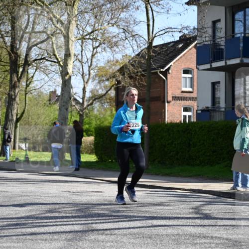 12.04.2026 - 45. Internationalen Wilhelmsburger Insellauf J. Mangold http://msf.ph/oto/9467293 12.04.2026 11:04:49 Ziel 4484, 4486, 3678, 2204, 5570, 3679, 3064, 2225, 2203, 2415, 3130, 3130, 4286, 4516, 5043, 2730, 2193, 4440, 4870, 2530, 3743, 5748, 4464, 5810, 3322 meine-sportfotos.de