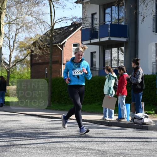 12.04.2026 - 45. Internationalen Wilhelmsburger Insellauf J. Mangold http://msf.ph/oto/9467302 12.04.2026 11:04:49 Ziel 4484, 4486, 3678, 2204, 5570, 3679, 3064, 2225, 2203, 2415, 3130, 3130, 4286, 4516, 5043, 2730, 2193, 4440, 4870, 2530, 3743, 5748, 4464, 5810, 3322 meine-sportfotos.de