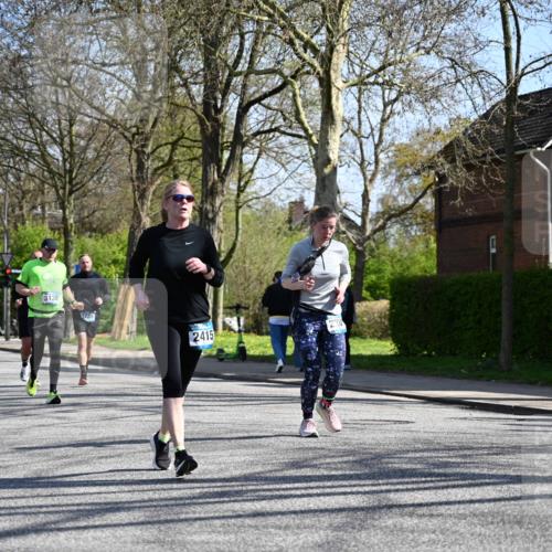 12.04.2026 - 45. Internationalen Wilhelmsburger Insellauf J. Mangold http://msf.ph/oto/9467317 12.04.2026 11:04:52 Ziel 2204, 5570, 3679, 3064, 2225, 2203, 2415, 3130, 4286, 4516, 5043, 2730, 2193, 4440, 4870, 2530, 3743, 5748, 4464, 5810, 3322, 3420 meine-sportfotos.de
