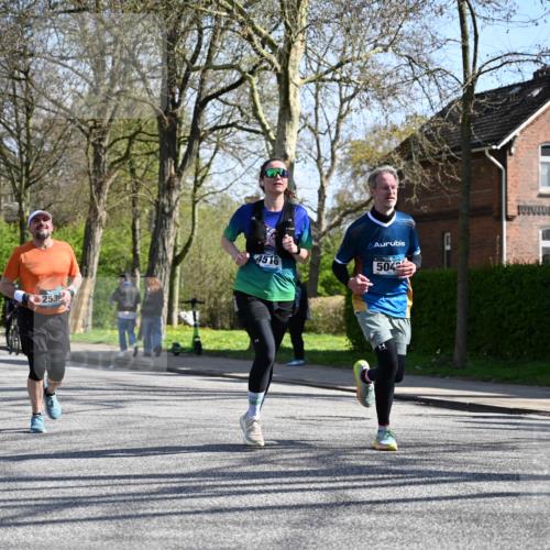12.04.2026 - 45. Internationalen Wilhelmsburger Insellauf J. Mangold http://msf.ph/oto/9467367 12.04.2026 11:05:01 Ziel 2225, 2203, 2415, 3130, 4286, 4516, 5043, 2730, 2193, 4440, 4870, 2530, 3743, 5748, 4464, 5810, 3322, 3420, 3920 meine-sportfotos.de