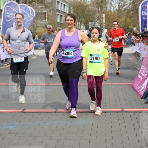 12.04.2026 - 45. Internationalen Wilhelmsburger Insellauf Strokosch-Dieckow http://msf.ph/oto/9467417 12.04.2026 13:10:02 Ziel 4288, 5190, 3121, 2337, 3056, 2688, 4776, 2689, 5095, 3571 meine-sportfotos.de