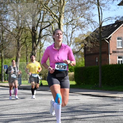 12.04.2026 - 45. Internationalen Wilhelmsburger Insellauf J. Mangold http://msf.ph/oto/9467426 12.04.2026 11:05:08 Ziel 2203, 2415, 3130, 4286, 4516, 5043, 2730, 2193, 4440, 4870, 2530, 3743, 5748, 4464, 5810, 3322, 3420, 3920, 2267, 2268, 2767, 2481 meine-sportfotos.de