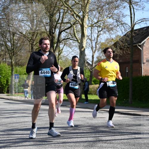 12.04.2026 - 45. Internationalen Wilhelmsburger Insellauf J. Mangold http://msf.ph/oto/9467447 12.04.2026 11:05:10 Ziel 2203, 2415, 3130, 4286, 4516, 5043, 2730, 2193, 4440, 4870, 2530, 3743, 5748, 4464, 5810, 3322, 3420, 3920, 2267, 2268, 2767, 2481, 2449 meine-sportfotos.de