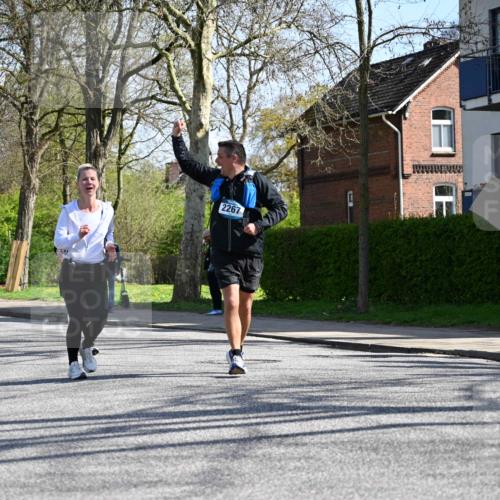 12.04.2026 - 45. Internationalen Wilhelmsburger Insellauf J. Mangold http://msf.ph/oto/9467480 12.04.2026 11:05:26 Ziel 3743, 5748, 4464, 5810, 3322, 3420, 3920, 2267, 2267, 2268, 2767, 2481, 2449, 4865, 4188, 2749, 4477, 4476, 5818, 3717 meine-sportfotos.de