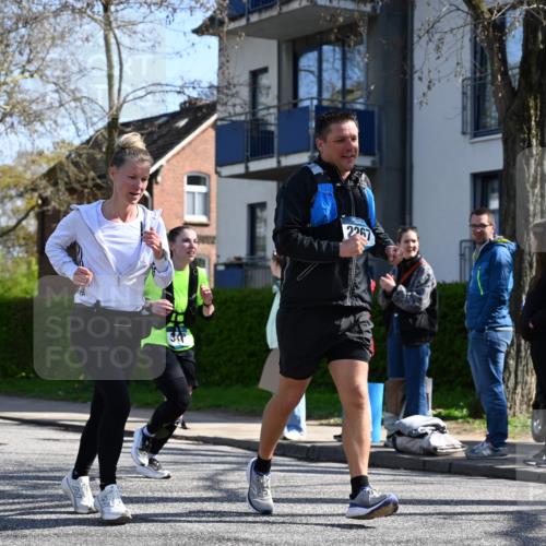 12.04.2026 - 45. Internationalen Wilhelmsburger Insellauf J. Mangold http://msf.ph/oto/9467509 12.04.2026 11:05:28 Ziel 5748, 4464, 5810, 3322, 3420, 3920, 2267, 2268, 2767, 2481, 2449, 4865, 4188, 2749, 4477, 4476, 5818, 3717 meine-sportfotos.de