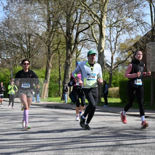 12.04.2026 - 45. Internationalen Wilhelmsburger Insellauf J. Mangold http://msf.ph/oto/9467543 12.04.2026 11:05:40 Ziel 3420, 3920, 2267, 2268, 2767, 2481, 2449, 4865, 4188, 2749, 4477, 4476, 5818, 3717, 2330 meine-sportfotos.de